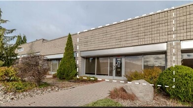 550C Parkside Dr, Waterloo, ON à louer Photo de l’immeuble– Image 1 sur 4