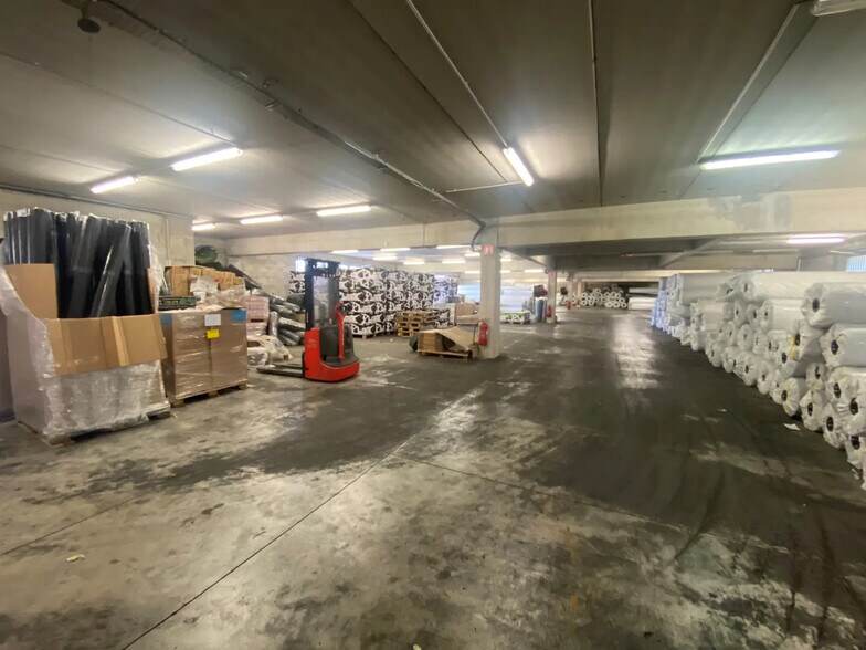 Industriel/Logistique dans Aubagne à louer - Photo intérieure – Image 3 sur 5