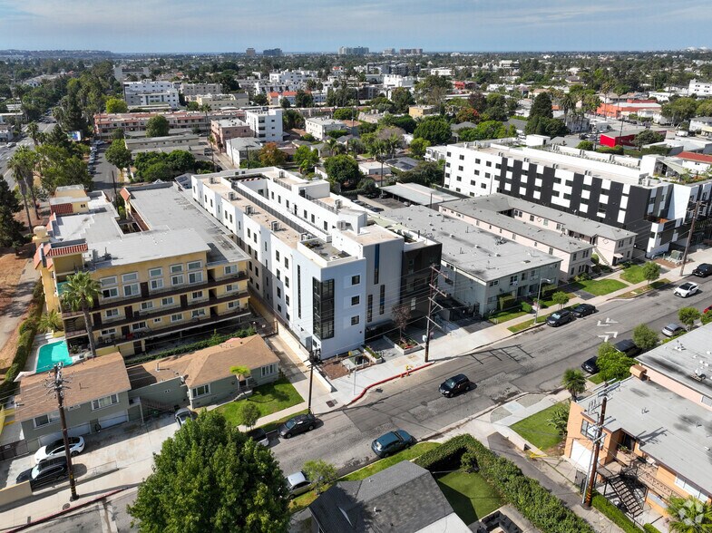 4367 Berryman Ave, Los Angeles, CA à vendre - Photo de l’immeuble – Image 3 sur 5