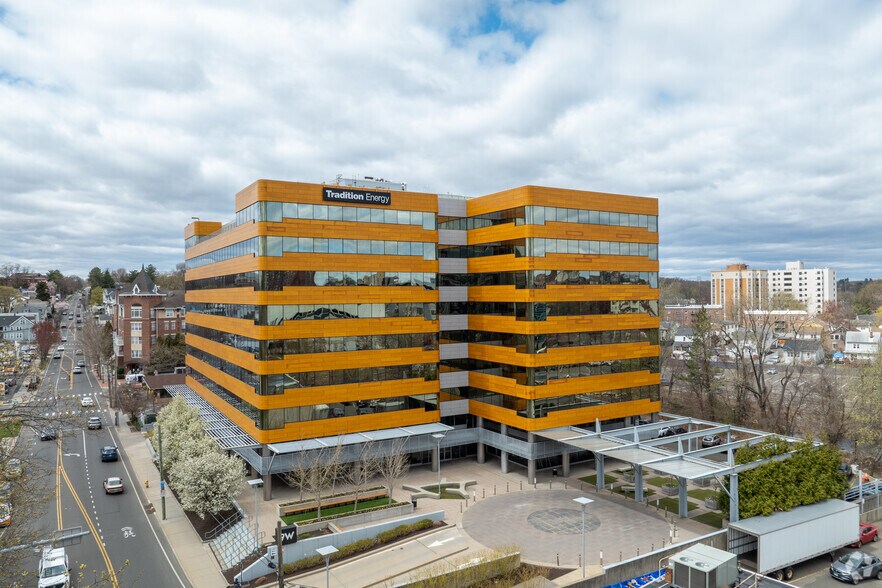 9 West Broad St, Stamford, CT à louer - Photo de l’immeuble – Image 2 sur 5