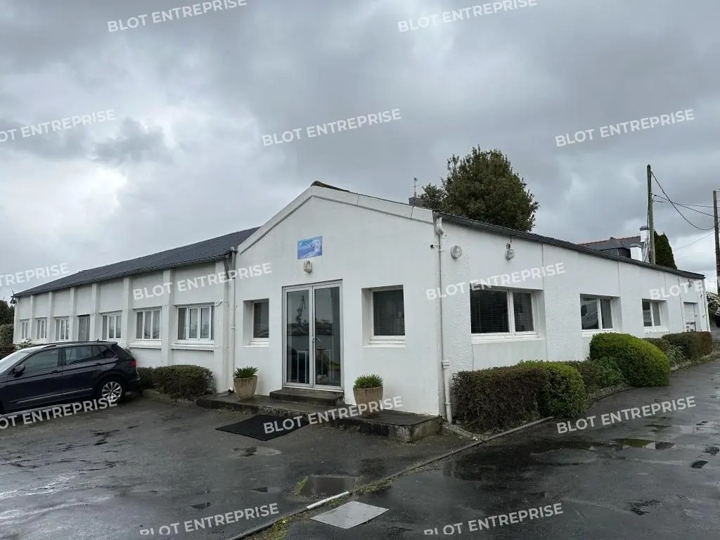 Local d'activités dans Locmiquélic à vendre Photo de l’immeuble– Image 1 sur 8