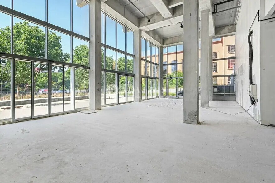 54 Quai De Seine, Saint-Ouen-sur-Seine à louer - Photo de l’immeuble – Image 2 sur 12