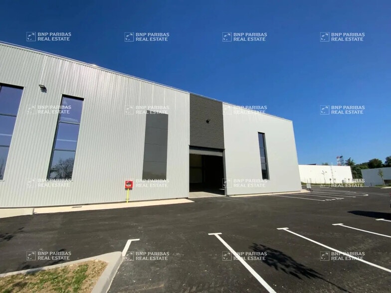 45 Boucle De La Ramée, Saint-Quentin-Fallavier à vendre - Photo de l’immeuble – Image 2 sur 16
