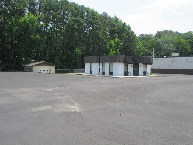 2111 S Horner Blvd, Sanford, NC à louer - Photo de l’immeuble – Image 3 sur 10