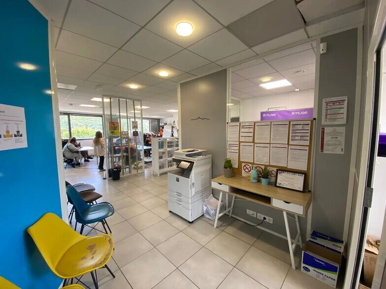 Bureau dans Marseille à louer - Photo de l’immeuble – Image 3 sur 9