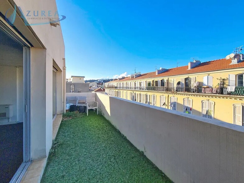 Bureau dans Nice à louer - Photo de l’immeuble – Image 1 sur 6