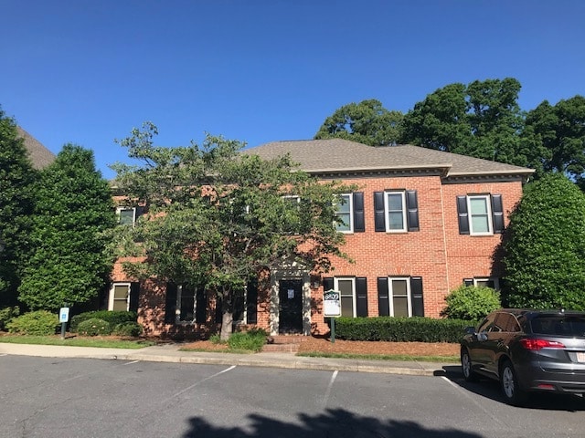 6809 Fairview Rd, Charlotte, NC à louer Photo de l’immeuble– Image 1 sur 2
