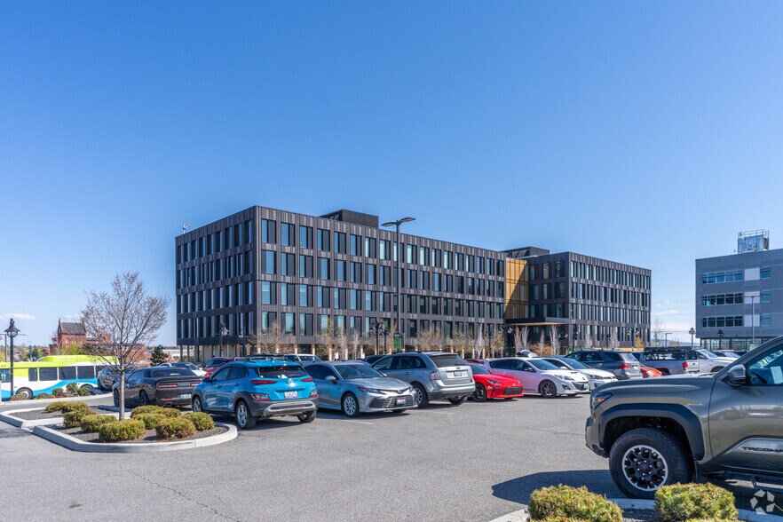 601 E Riverside Ave, Spokane, WA à louer - Photo de l’immeuble – Image 2 sur 5