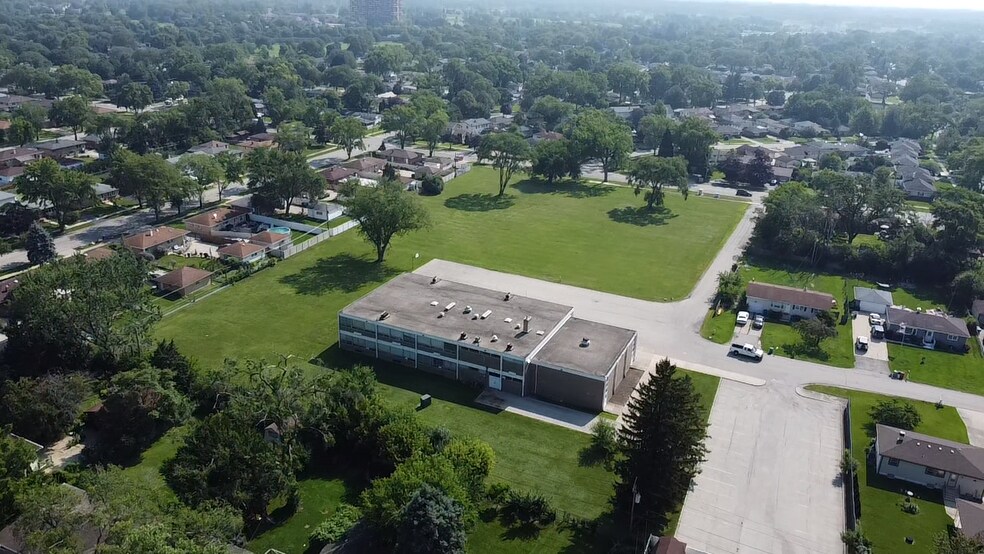 848 N Mill Rd, Addison, IL à vendre - Aérien – Image 2 sur 5