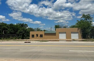 Plus de détails pour 728 Main St, Cushing, OK - Local d’activités à vendre