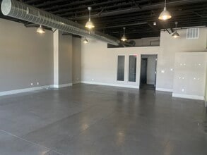 1446 Spring St, Paso Robles, CA à louer Photo intérieure– Image 2 sur 6