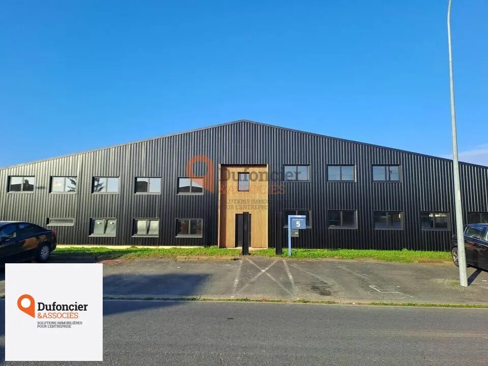 Industriel/Logistique dans Châtellerault à vendre Photo de l’immeuble– Image 1 sur 5