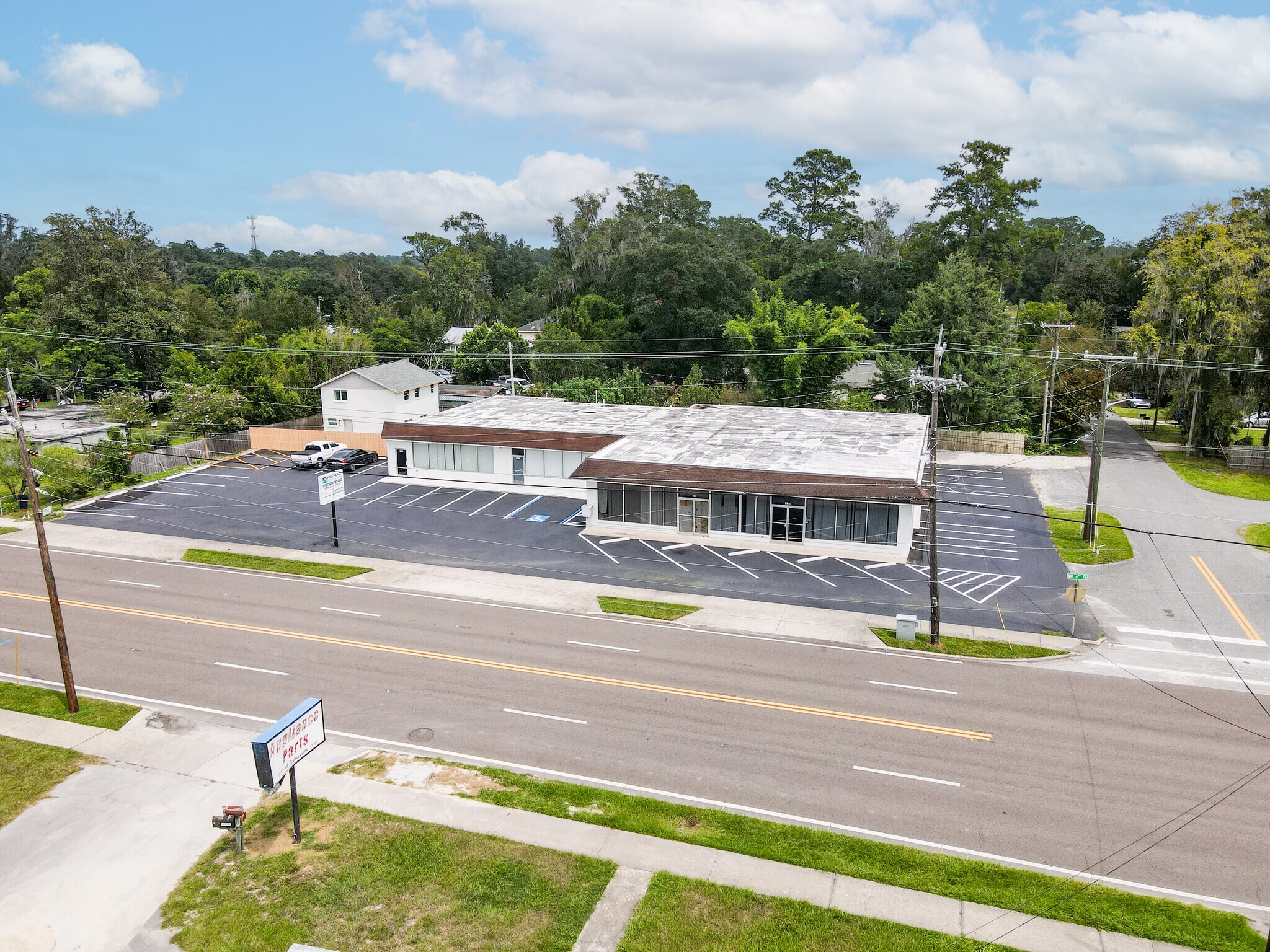 2803 NW 6th St, Gainesville, FL à louer Photo principale– Image 1 sur 21