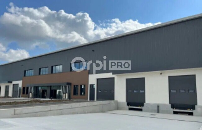 Plus de détails pour Bureau, Local d'activités à louer