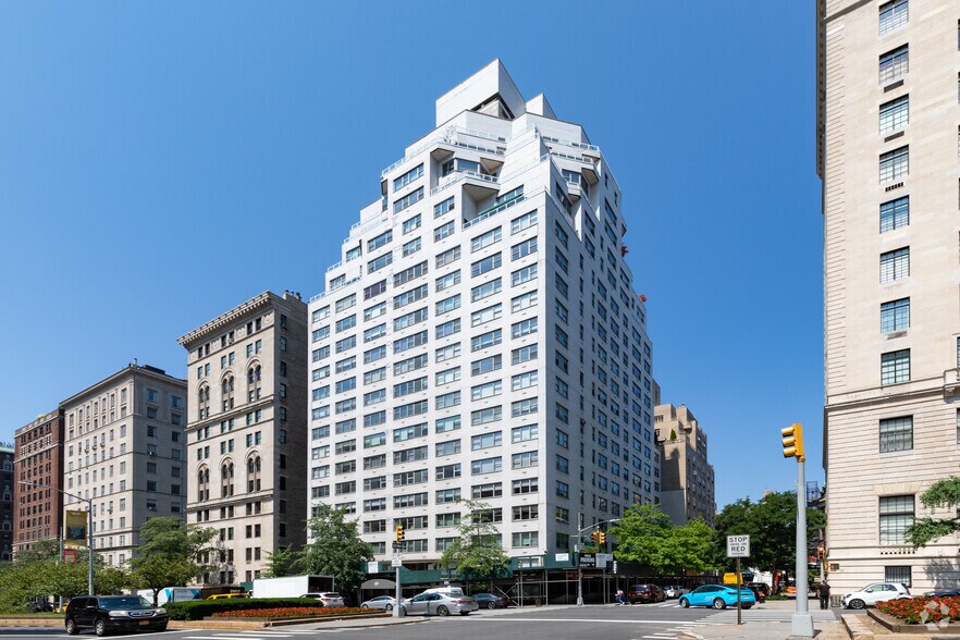 650 Park Ave, New York, NY à vendre - Photo de l’immeuble – Image 1 sur 13