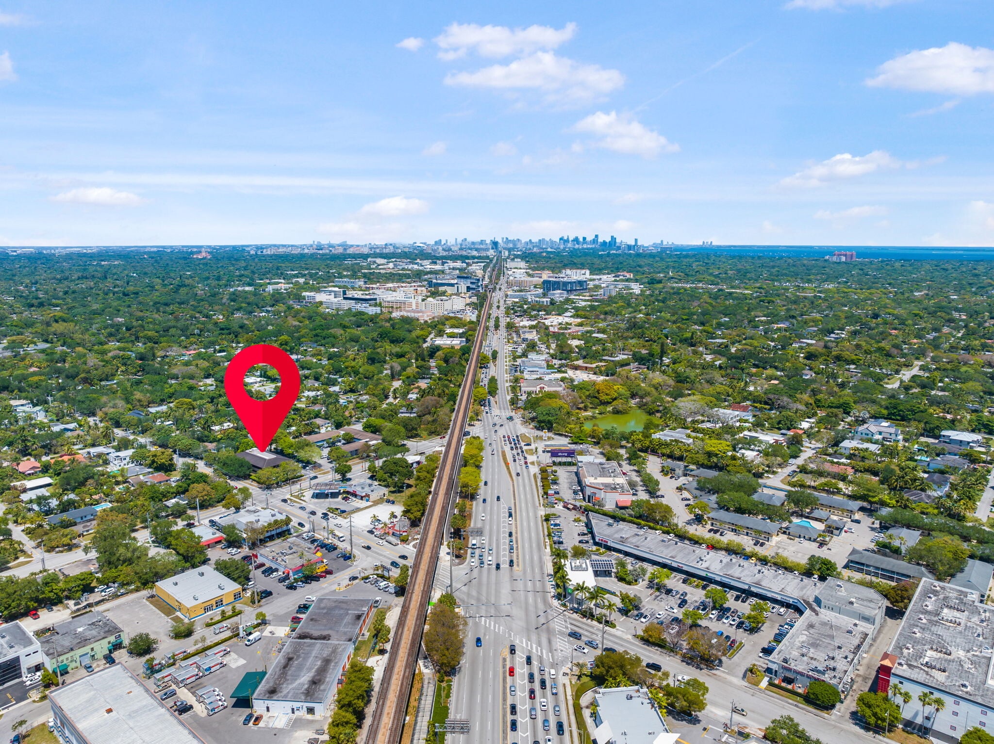 7901 Ludlam Rd, Miami, FL à louer Photo de l’immeuble– Image 1 sur 24