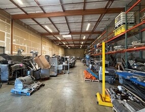 13200-13214 NE Whitaker Way, Portland, OR à louer Photo intérieure– Image 2 sur 2