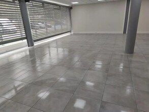 Industriel/Logistique dans Tremblay-en-France à louer Photo intérieure– Image 2 sur 2