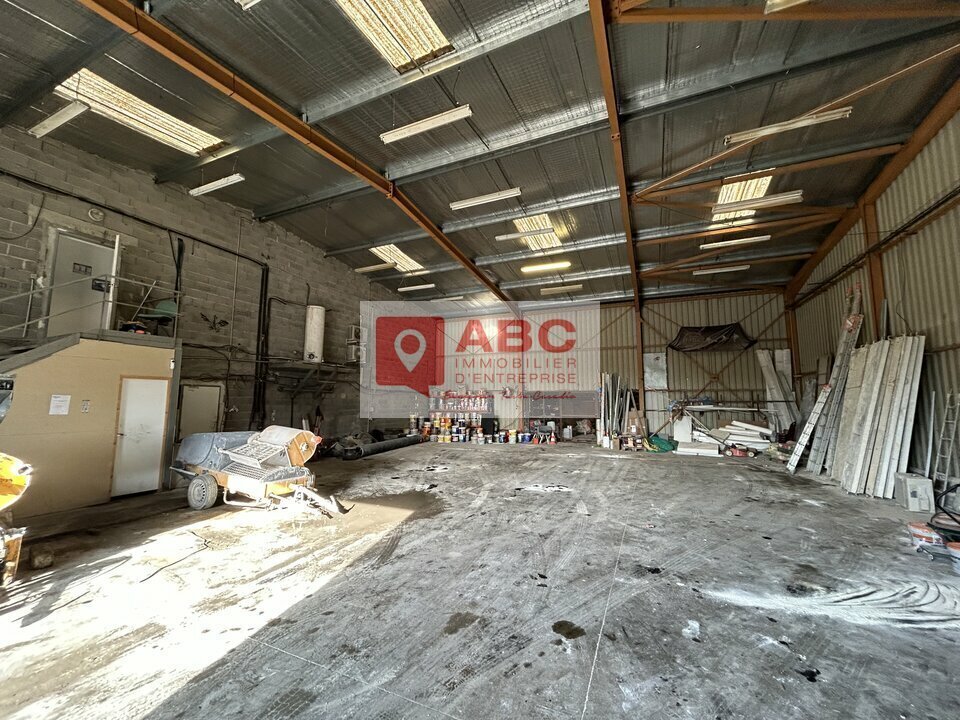 Local d’activités dans Lunel à louer Photo intérieure– Image 1 sur 3