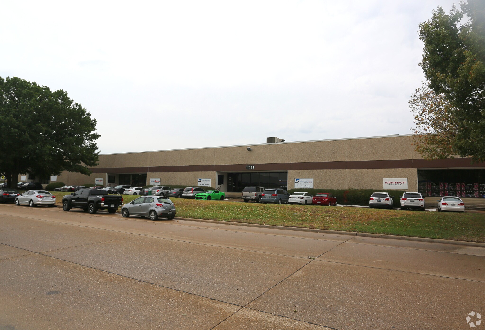 11431 Ferrell Dr, Farmers Branch, TX à louer Photo de l’immeuble– Image 1 sur 7