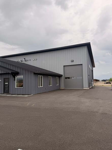 3092 W Bellanca Ct, Hayden, ID à louer - Photo de l’immeuble – Image 3 sur 16