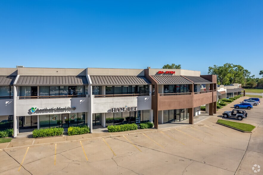 1660 E 71st St, Tulsa, OK à louer - Photo de l’immeuble – Image 1 sur 4