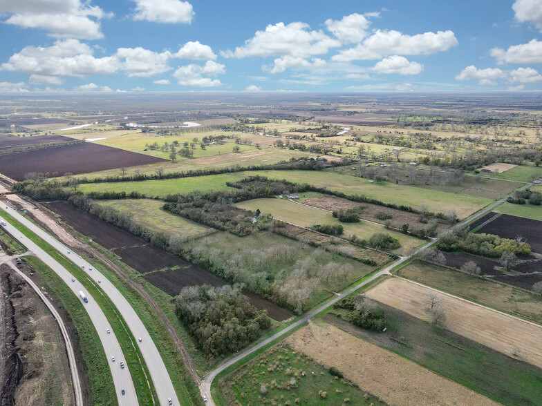 201 County Road 224, Wharton, TX à vendre - Photo de l’immeuble – Image 2 sur 56