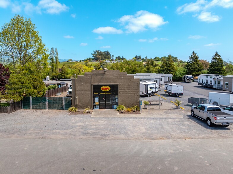 5500 Old Redwood Hwy, Petaluma, CA à louer - Photo principale – Image 2 sur 17