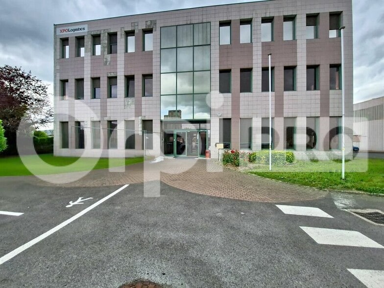 Bureau dans Crouy à louer - Photo de l’immeuble – Image 1 sur 5