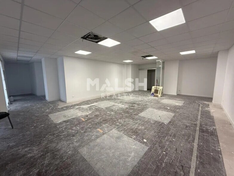 Local commercial dans Saint-Étienne à louer - Photo de l’immeuble – Image 1 sur 4