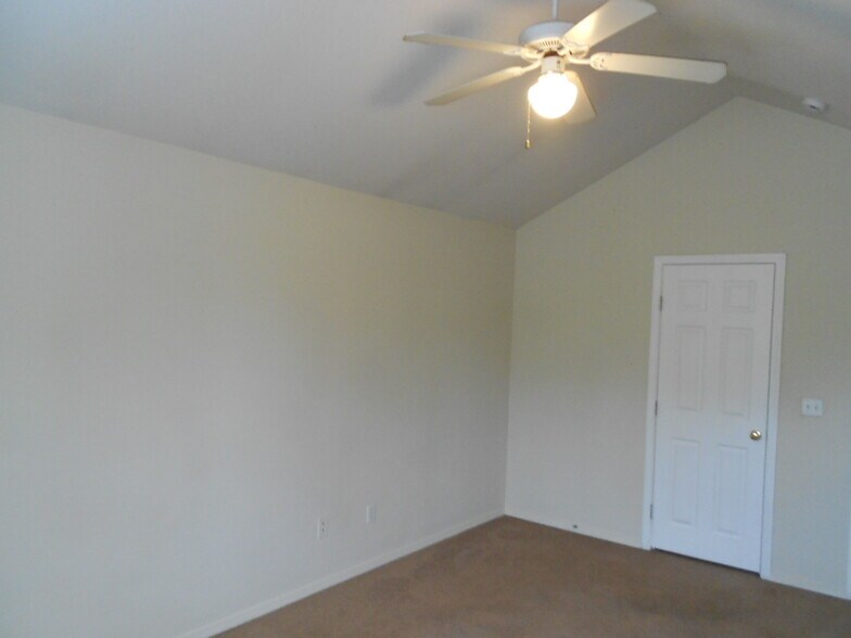 18440 SW Johnson St, Beaverton, OR à vendre - Photo de l’immeuble – Image 3 sur 7