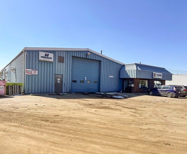 9337 45th Ave NW, Edmonton, AB à vendre - Photo de l’immeuble – Image 2 sur 9