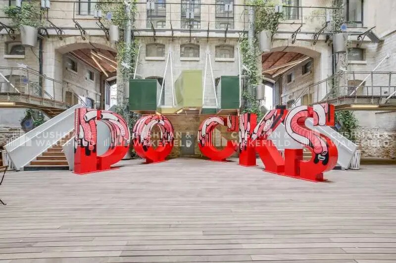 10 Place De La Joliette, Marseille à louer - Photo de l’immeuble – Image 1 sur 47