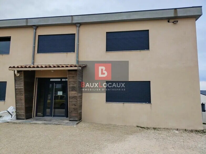 Bureau dans Lambesc à louer - Photo de l’immeuble – Image 2 sur 7