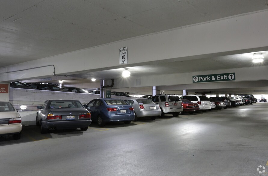 479-483 N Harlem Ave, Oak Park, IL à louer - Photo intérieure – Image 2 sur 22