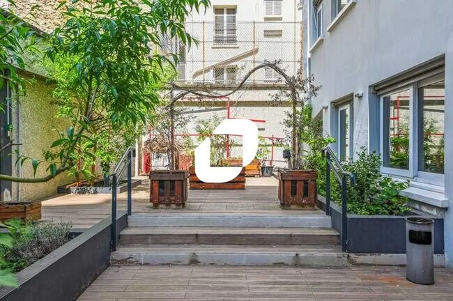 Plus de détails pour Bureau à vendre