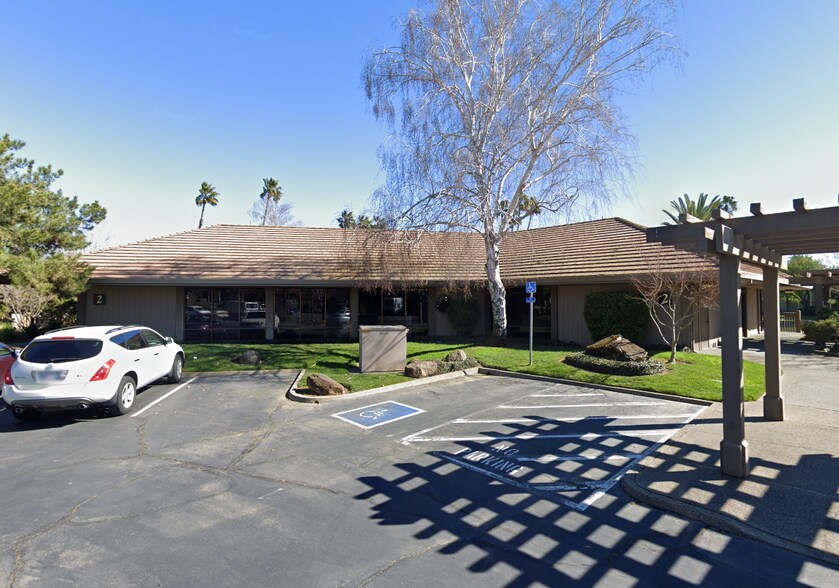 6355 Riverside Blvd, Sacramento, CA à vendre - Photo principale – Image 1 sur 2