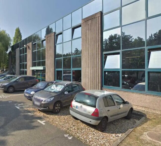 Bureau dans Villiers-sur-Marne à louer - Photo de l’immeuble – Image 1 sur 12