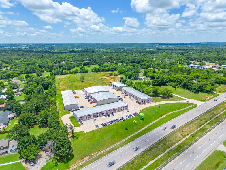 6050 E Highway 67, Alvarado, TX à louer - Photo de l’immeuble – Image 2 sur 32