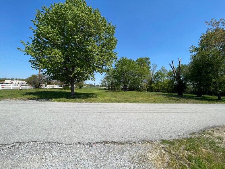 2011 Morgan Ave, Marion, IL à vendre - Photo de l’immeuble – Image 3 sur 6