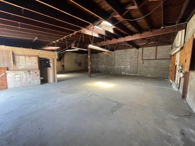 1360 Newport Ave, Long Beach, CA à vendre - Photo de l’immeuble – Image 3 sur 8