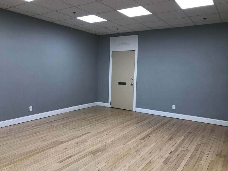 994-1000 Farmington Ave, West Hartford, CT à louer - Photo intérieure – Image 3 sur 9