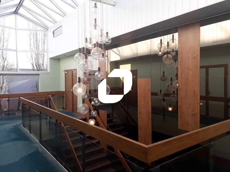 Bureau dans Villebon-sur-Yvette à louer - Photo intérieure – Image 2 sur 9