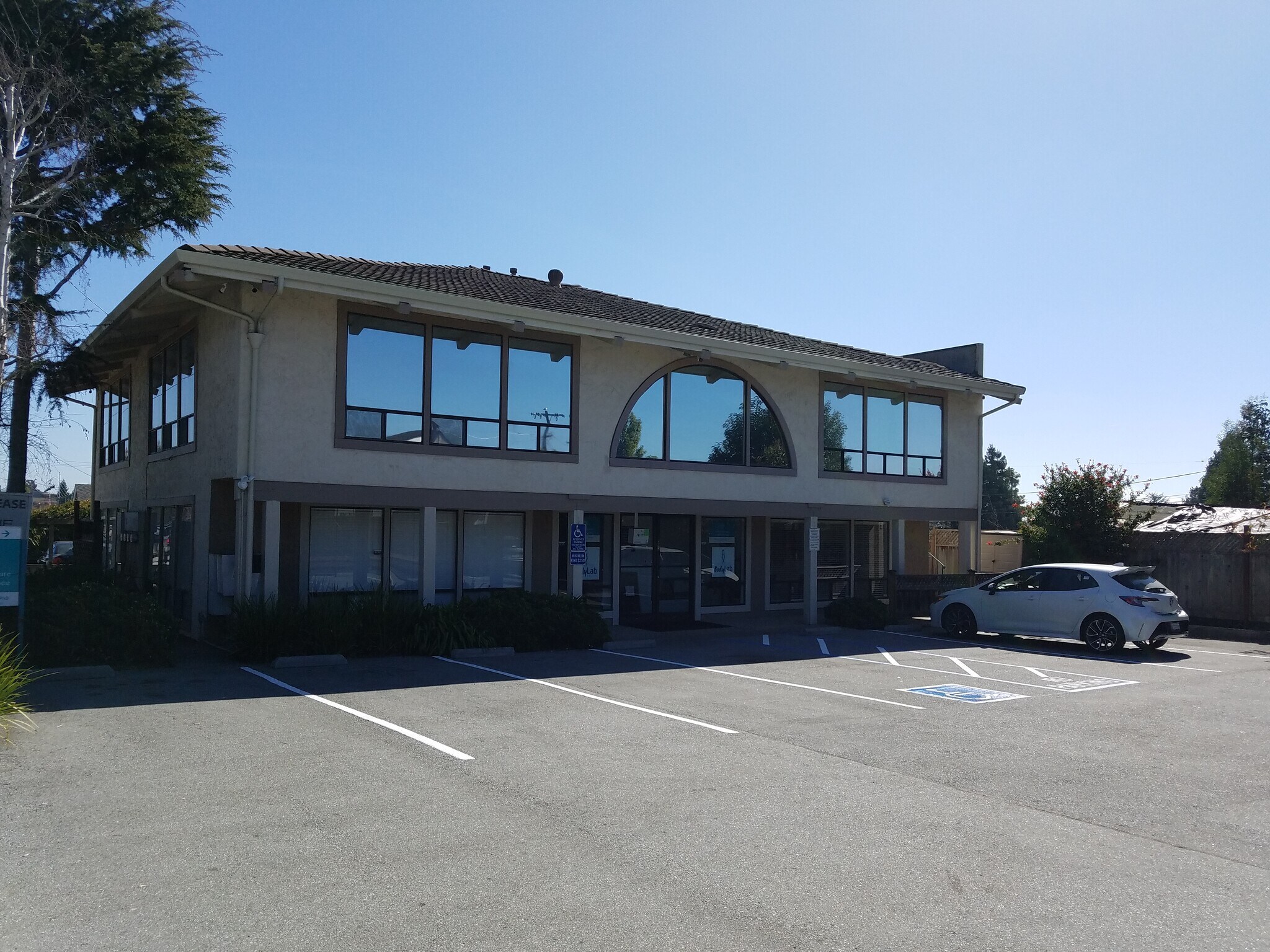 3540 Soquel Ave, Santa Cruz, CA à louer Photo de l’immeuble– Image 1 sur 12