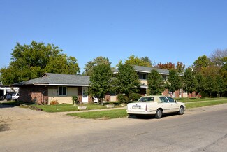 Plus de détails pour 7020-7032 Twin Oaks Dr, Indianapolis, IN - Logement à vendre