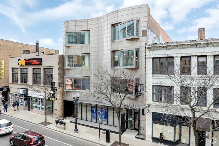 855 W Belmont Ave, Chicago, IL à louer - Photo de l’immeuble – Image 1 sur 15