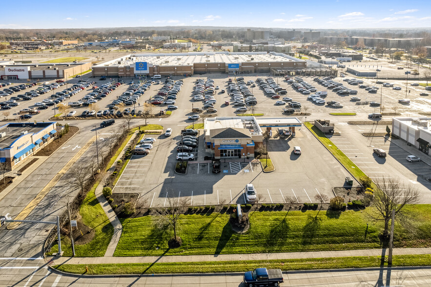7729 W Ridgewood Dr, Parma, OH à louer - Aérien – Image 3 sur 24