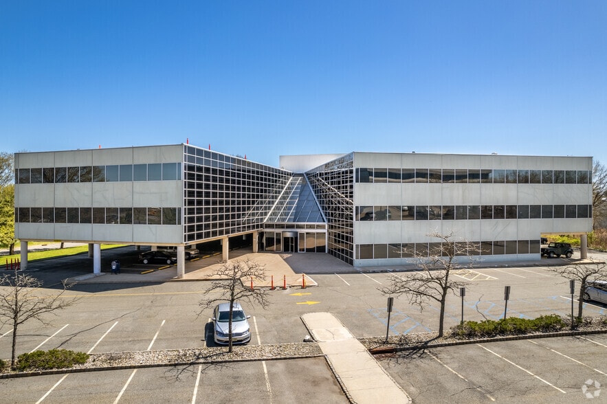 20 Commerce Dr, Cranford, NJ à louer - Photo principale – Image 3 sur 32