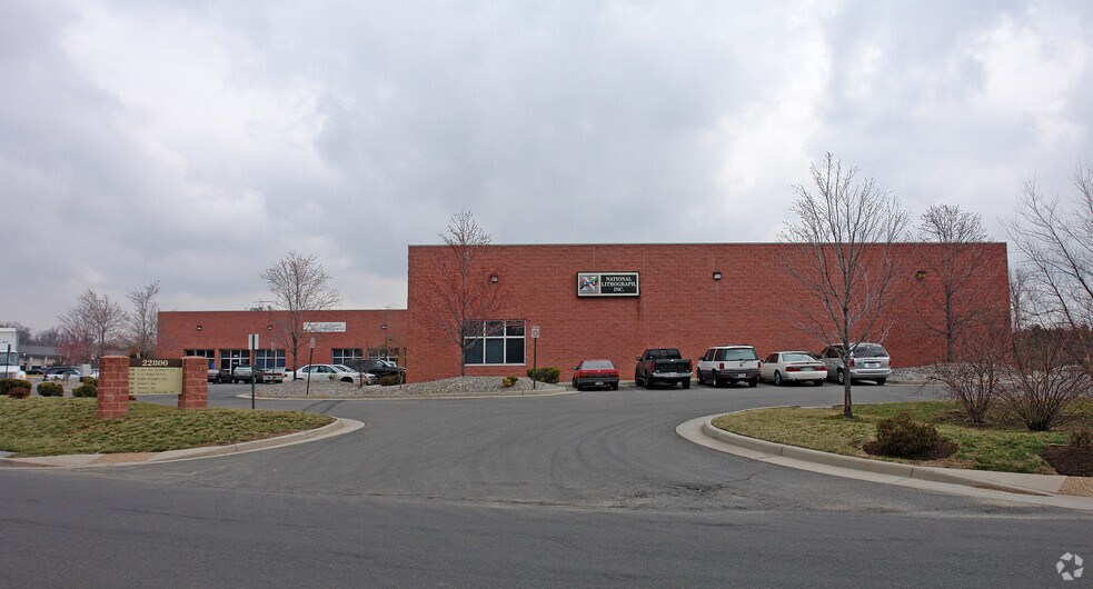 22800 Executive Dr, Dulles Town Center, VA à louer - Photo de l’immeuble – Image 1 sur 6