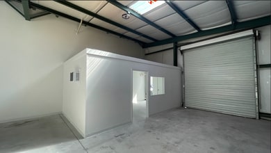 12745 N 49th St, Clearwater, FL à louer Photo intérieure– Image 2 sur 6